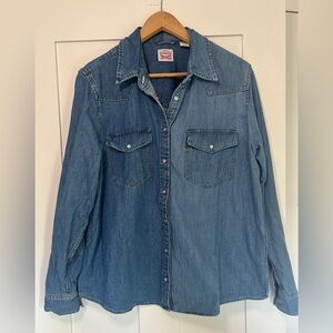 Levi's Classic Western Style Denim Shirt